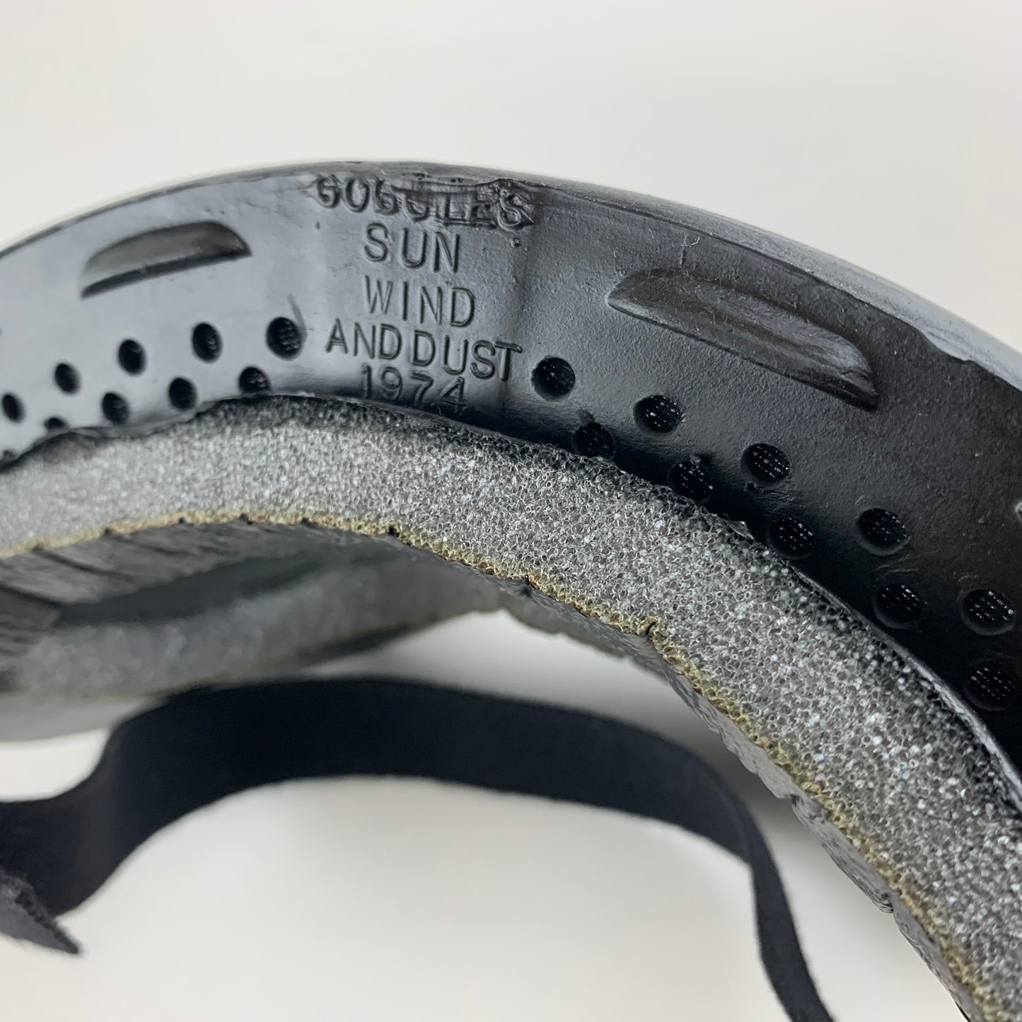 Sun, Wind & Dust Military Issue Goggles